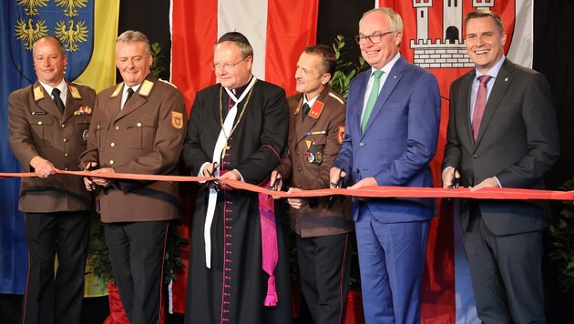 Die neue Heimat der Feuerwehr Kritzendorf wurde im Beisein von Landesfeuerwehrkommandant Didi ...