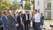 Babler, Angelo und Stadler beim Besuch der Eisenbahnerhöfe in St. Pölten.