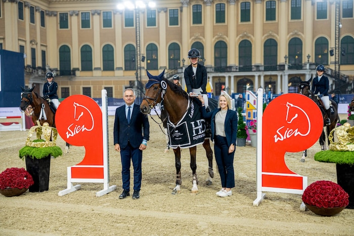 Lucie Pavleckova bei der Siegerehrung