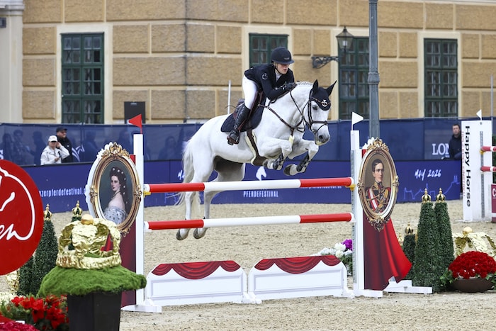 Ava Ferch auf „Quintessa“