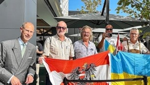 Prinz Edward (ganz links) mit Gerald Stutz, Alois Hochmuth, Eric Plakolm und Josef Gokl