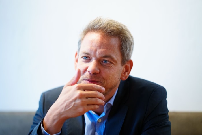 Im Interview verrät er seinen Kraftort und was ihn dort besonders glücklich macht.