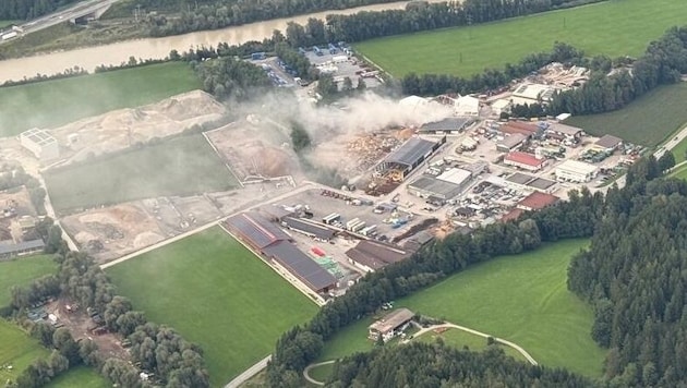 Erst im August kam es in einem Recyclinghof im Tiroler Pill zu einem Großbrand.