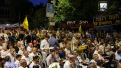 Die Entlassung des Geheimdienst-Chefs Ronen Bar hat regierungskritische Proteste in Israel ...