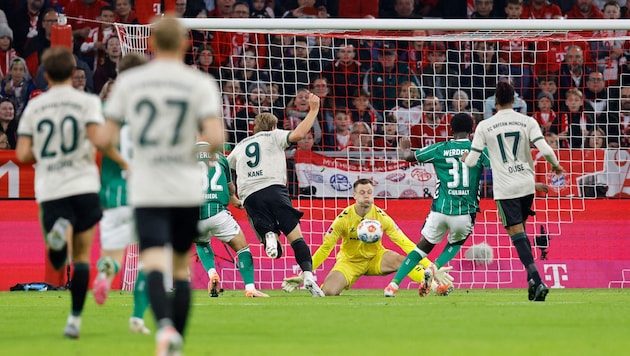 Harry Kane (Mitte) war einmal mehr nicht zu stoppen.