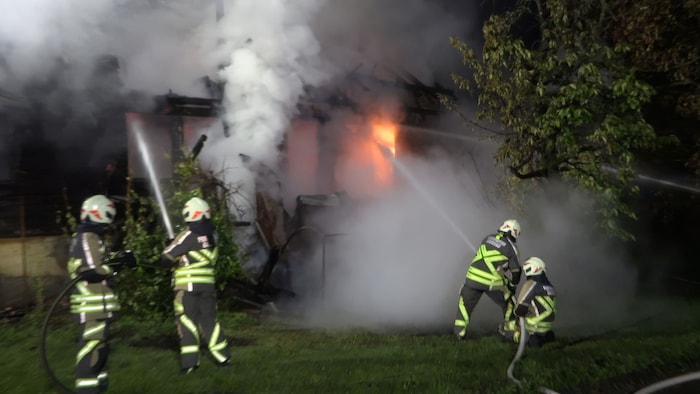 Die Florianijünger beim Einsatz.