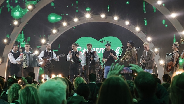 Bei der großen Aufsteirern-Show am 4. Oktober bringen Sašo Avesnik & seine Oberkrainer mit den ...