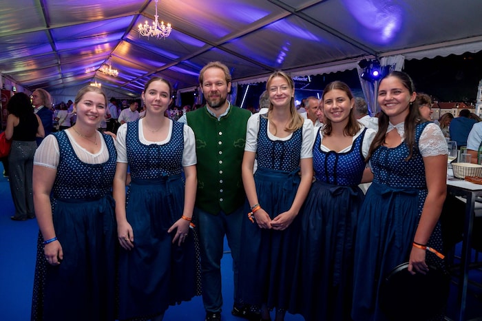 Die HLF Krems sorgte auch heuer wieder für perfektes Service im VIP-Bereich.