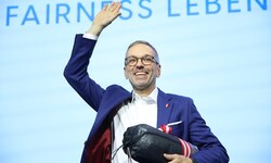 Herbert Kickl wurde mit knapp 97 Prozent wieder zum FPÖ-Parteichef gewählt.
