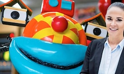 Kinderheld Tom Turbo und FPÖ-Abgeordnete Lisa Schuch-Gubik.