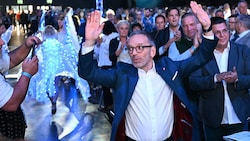 FPÖ-Chef Herbert Kickl ist mit fast 97 Prozent der Stimmen als Parteiobmann wiedergewählt ...