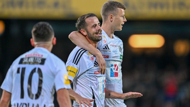 Goalscorer René Renner celebrating discreetly against his former club ...