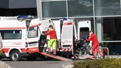 Krankentransporte, so behutsam sie durchgeführt werden, sind für viele Patienten eine Belastung.