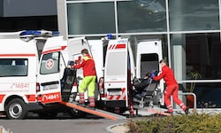 Krankentransporte, so behutsam sie durchgeführt werden, sind für viele Patienten eine Belastung.