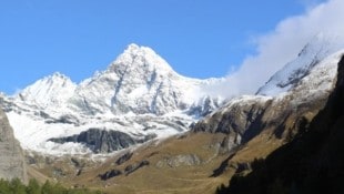 Der Großglockner zeigt sich seit einigen Tagen mit einem weißen Winterkleid. In der Schweiz ...