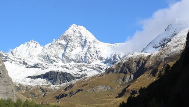 Der Großglockner zeigt sich seit einigen Tagen mit einem weißen Winterkleid. In der Schweiz ...