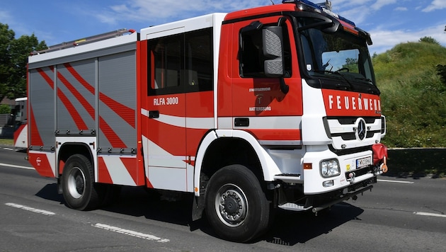 Die Feuerwehr rückte mit einem Großaufgebot aus.