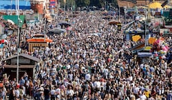 Am Samstag schilderten Wiesn-Besucher Angst und Panik – verursacht durch die offenbar unklare ...
