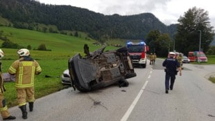 Ein Pkw des Holländers kippte durch den Aufprall zur Seite, die Insassen kamen aber eher ...