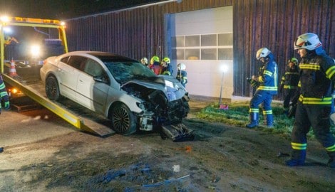 Der VW ist ein Totalschaden.