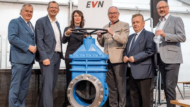 Drehten am Rad: Franz Dinhobl, Stefan Stallinger und Alexandra Wittmann (alle EVN Wasser), ...