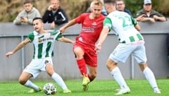 Jan Zaagsma (Mitte) und Sirnitz behalten im Derby die Oberhand. 