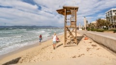 Auch an den Küsten Mallorcas herrscht derzeit eine angespannte Atmosphäre. Seit Sonntagfrüh ...