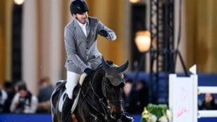 Philipp Weishaupt (GER) siegte mit „Kilmister“ im Großen Preis vor dem Schloss Schönbrunn.