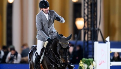 Philipp Weishaupt (GER) siegte mit „Kilmister“ im Großen Preis vor dem Schloss Schönbrunn.