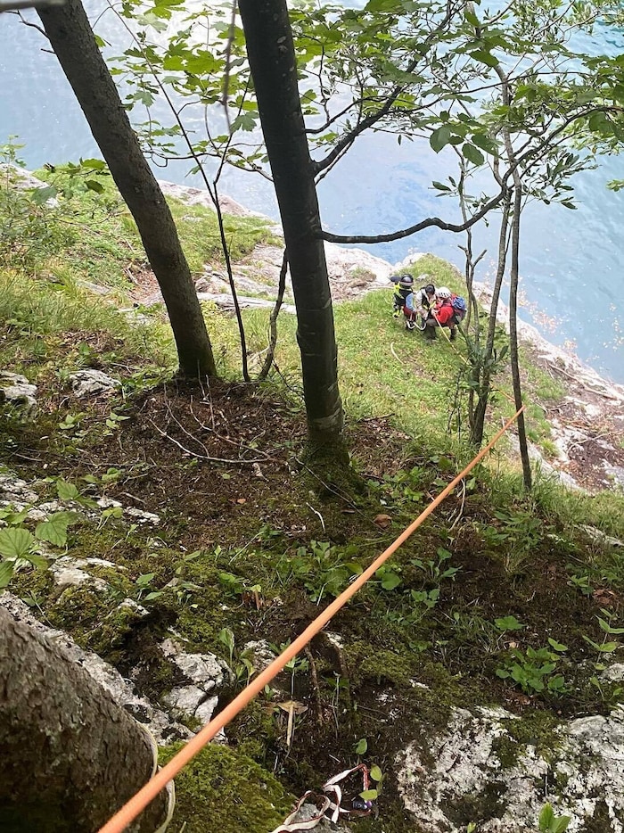 Die zwei anderen Touristinnen wurden abgeseilt.