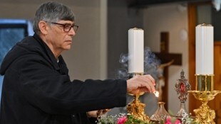 Don Maurizio Patriciello lebt seit drei Jahren unter Polizeischutz. Der Grund: Er rebelliert ...