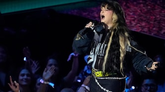 Lola Young bei den MTV Video Music Awards im September 2025