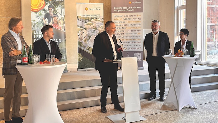 Bürgermeister Kurt Maczek, Vizebürgermeister Adrian Kubat, Landeshauptmann Hans Peter Doskozil, ...