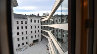 Zahlreiche Gebäude in Österreich zählen – wie etwa das Landesgericht Salzburg – zum Bestand der ...