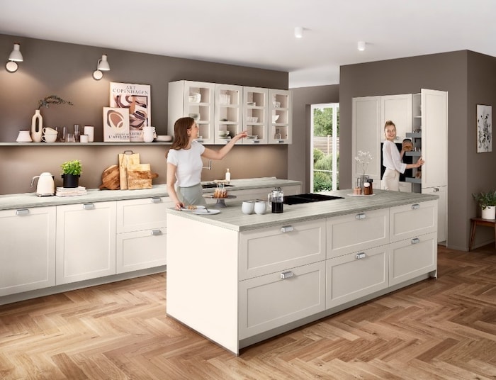 Der Landhausstil ist zurück und vermittelt Wärme und Geborgenheit.