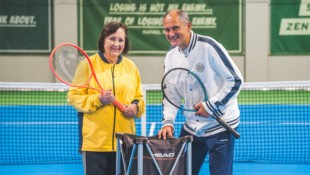 Mama und Sohn Madaini im Herzen am (Tennis-)Netz