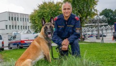Ausbildung erfolgreich abgeschlossen! Diensthundeführer Gernot Schadner ist stolz auf seinen ...