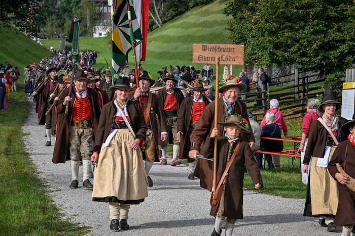 Die Wildschönauer Sturmlöder ließen es zum Auftakt krachen.
