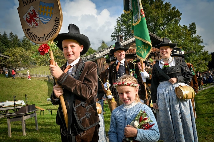 Gekommen waren auch viele andere Traditionsvereine mit kleinen und großen Unterstützern.