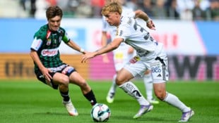 Maximilian Hennig (re.) bringt frischen Wind ins Spiel der Hartberger.