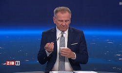 Sonderlich begeistert wirkte der ORF-Star nicht von der Idee, Pudding mit Gabel zu essen.