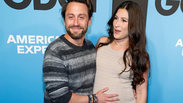 Stolzer Dreifach-Papa in spe: Kieran Culkin freut sich mit Ehefrau Jazz Charton auf weiteren ...