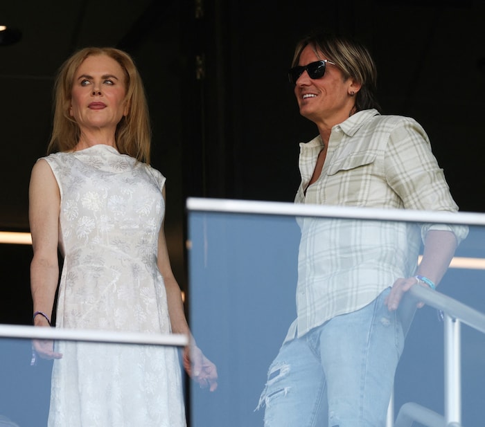 Bei ihrem letzten, gemeinsamen Auftritt Anfang des Sommers wirken Nicole Kidman und Keith Urban ...