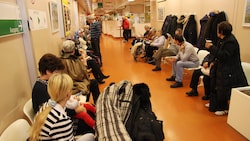 Endlose Wartezeiten in Ambulanzen sind nur ein Teil des Problems