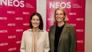 Landesparteichefin Claudia Gamon mit Bildungssprecherin Katharina Fuchs.