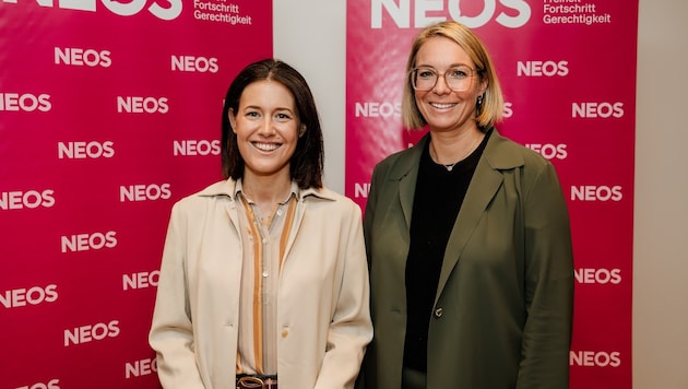 Claudia Gamon (l.) mit Katharina Fuchs (re.) – und Fabienne Lackner komplettiert das pinke ...