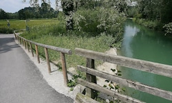Am Almkanal kam es zu einem Unfall mit einer Radfahrerin. 