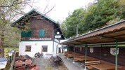 Verwaister Gastgarten, verwaiste Gaststuben – so sieht es derzeit beim Ausflugsziel aus.