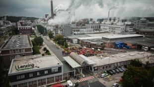 Lenzing produziert Fasern für Textilien und beschäftigt weltweit rund 7700 Mitarbeiter