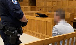 Vor einem Monat hatte der Richter die Verhandlung abgebrochen und den 26-jährigen Afghanen wegen ...